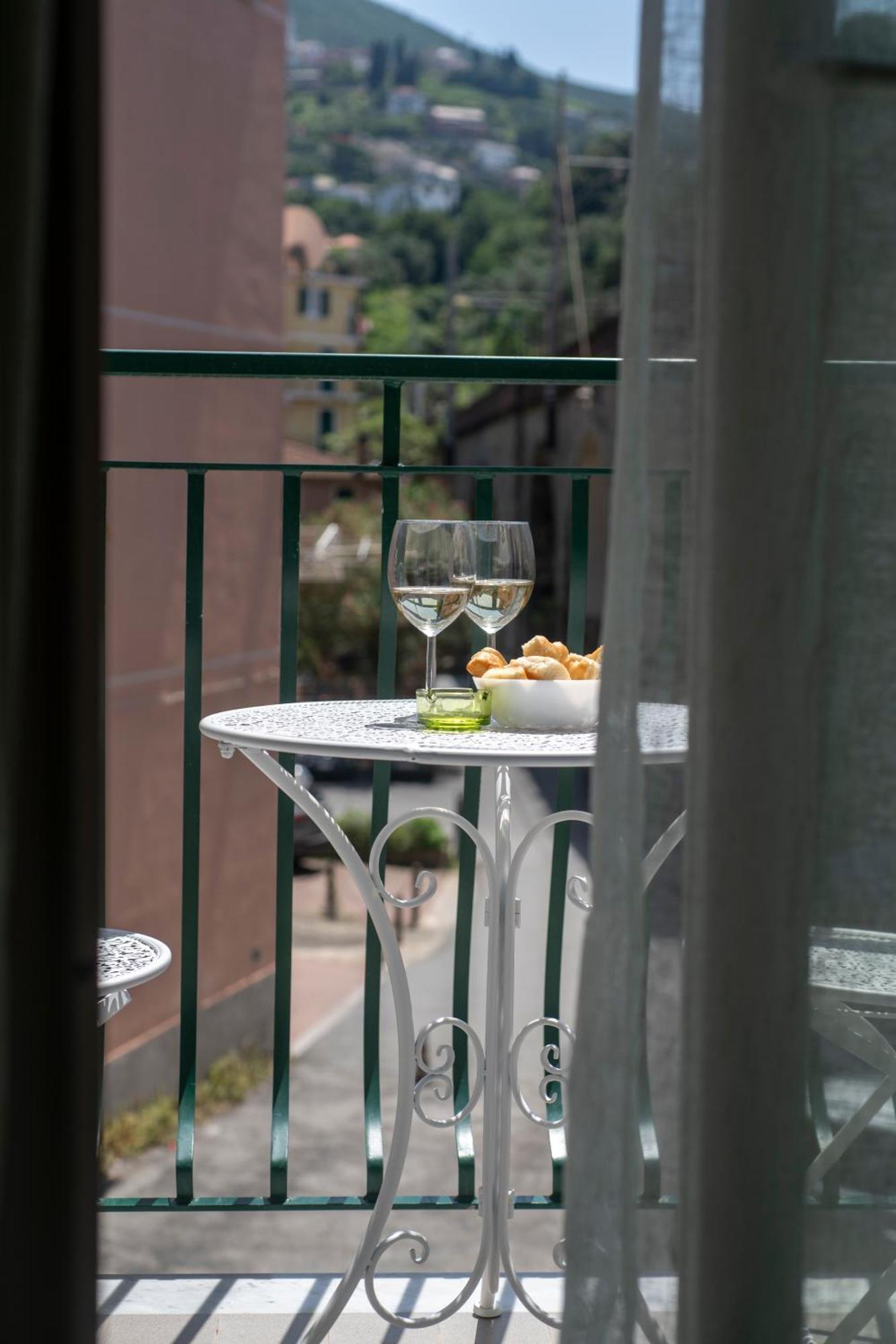 Hotel Amoneglia Zewnętrze zdjęcie